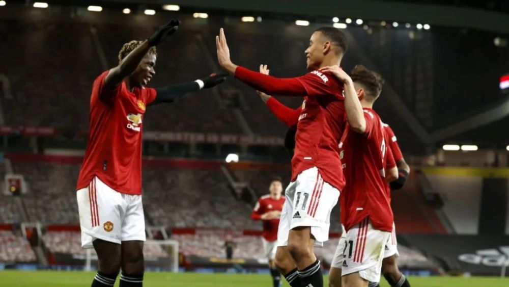  梅斯德比战万人空巷激情四射  