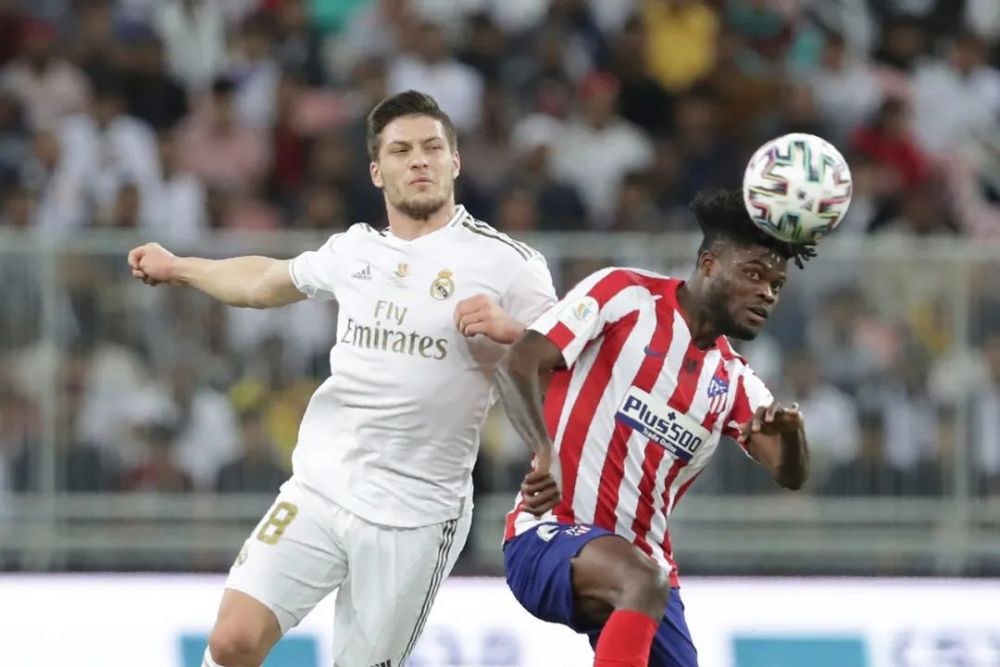  沙尔克04财政危机影响引援计划  