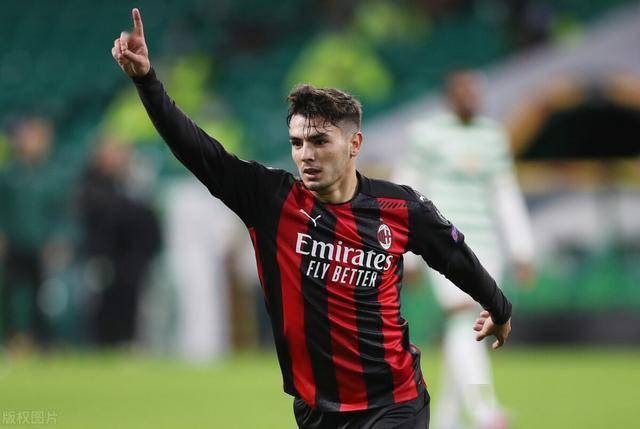  AC米兰年轻阵容发威，三球轻取维罗纳展新貌