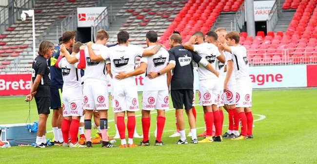  勒阿弗尔主场气势如虹轻取副班长球队